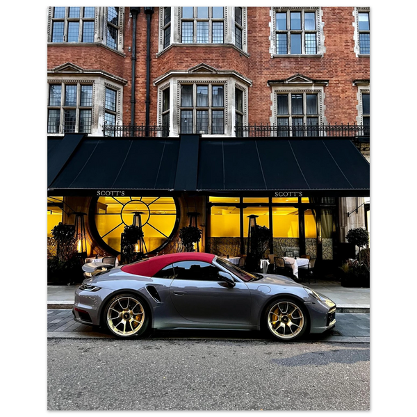 Porsche 911 at Mount Street fine art print by Londoner Cars, view 3